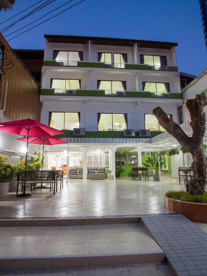 Tj Guesthouse Pattaya Exterior photo